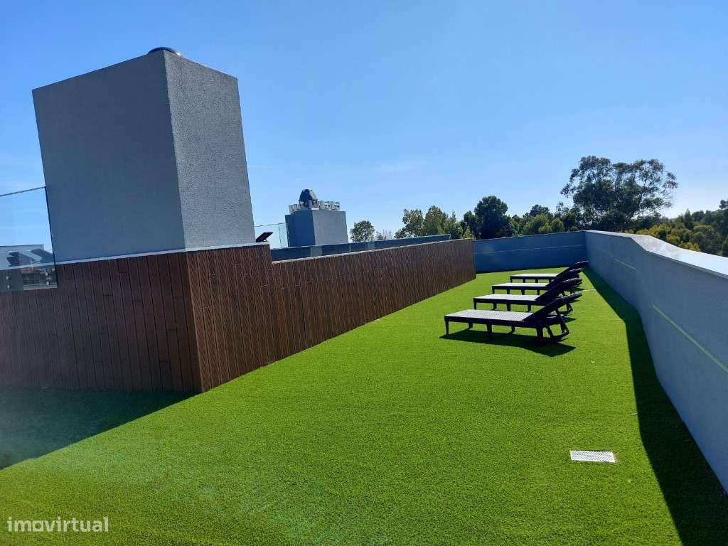 Apartamento T4 com 2 frentes, novo, com churrasqueira; piscina e pl... - Grande imagem: 4/60