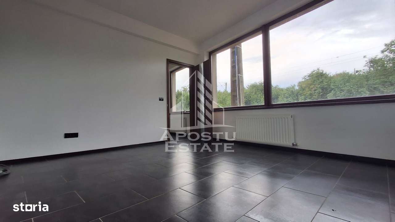 Spatiu comercial cu etaj, pentru activitati diverse - Imagine principală: 1/20