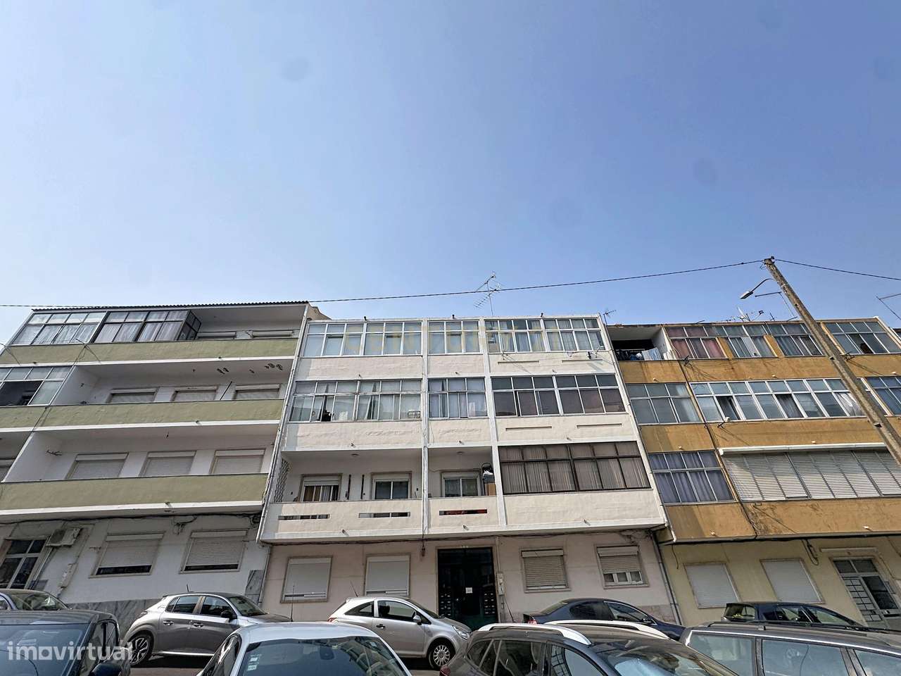 Apart. T3 remodelado em Paio Pires-21