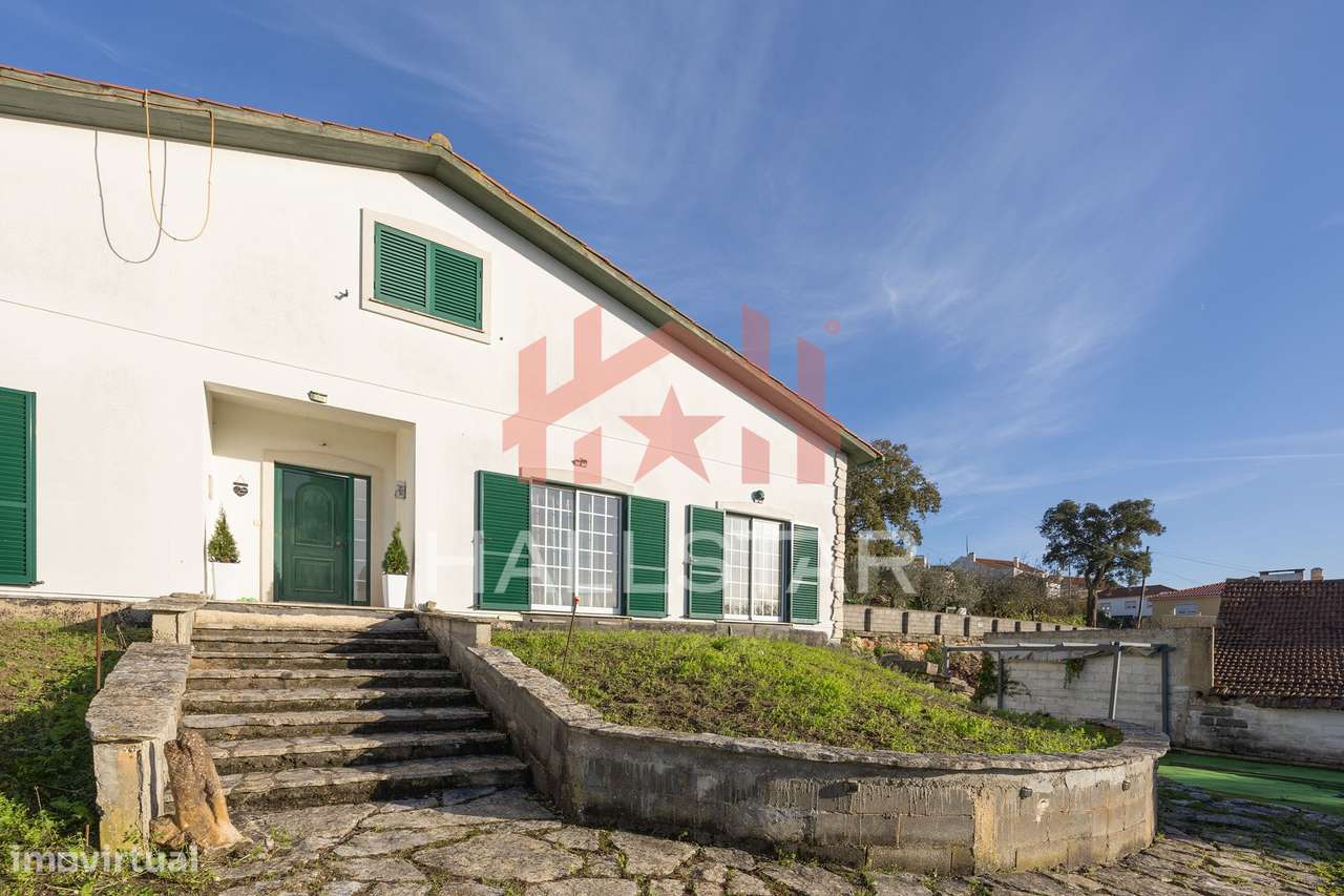 Moradia T3 Isolada / Aquecimento Central / Torre-32