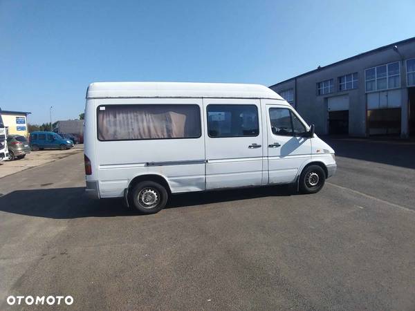 Mercedes-Benz Sprinter - 6