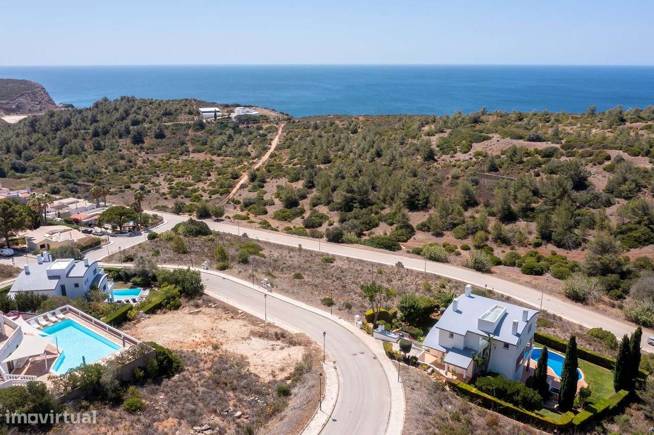 LOTES URBANOS  ENTRE BURGAU E SALEMA - Grande imagem: 2/7