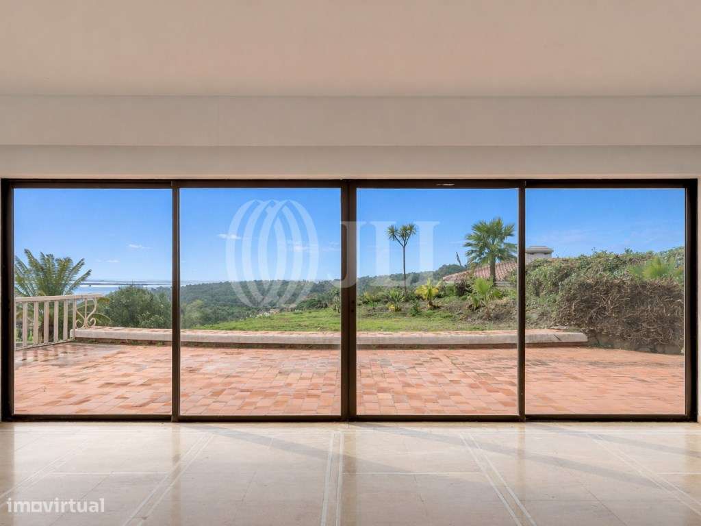 Moradia T6, com garagem e piscina, em Queijas, Carnaxide - Grande imagem: 4/38