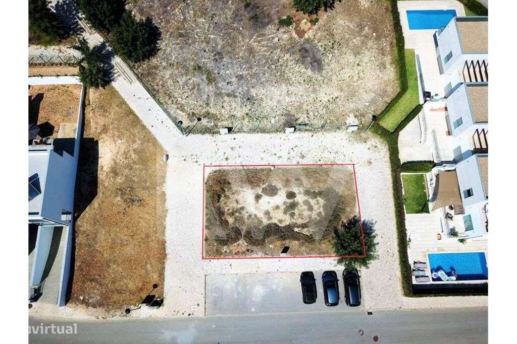 Lote de construção para fins comerciais. - Grande imagem: 4/4