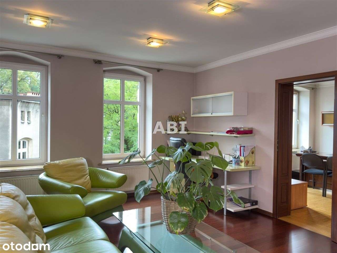 Klimatyczna w pełni wykończona kamienica w centrum-17