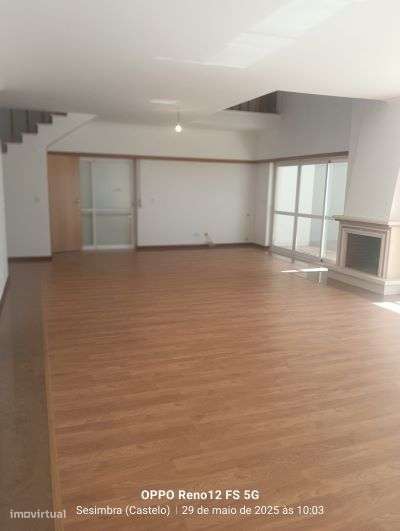 Moradia T4, localizada na zona da Cotovia, em Sesimbra-28