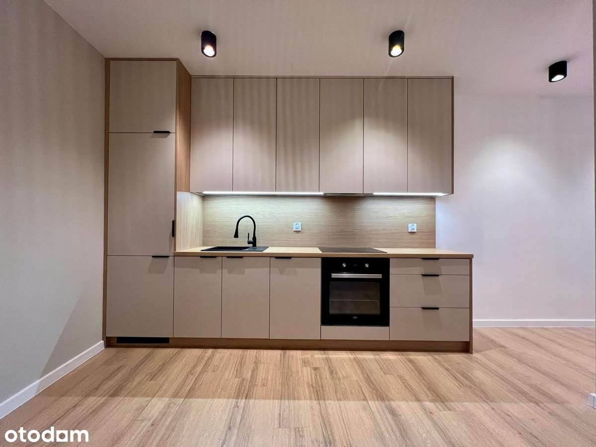 Gotowe Do Wprowadzenia| Po Generalnym Remoncie | W Centrum - Pełny obrazek: 3/8