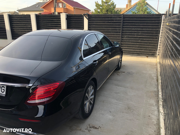 Mercedes-Benz E 220 d Aut. - 4