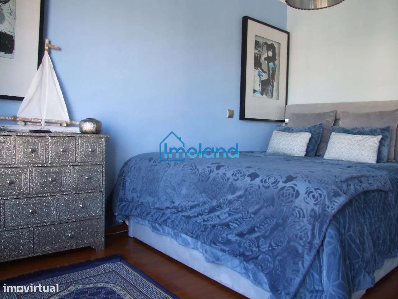 Apartamento T3 com Terraço e 3 Casas de Banho-10