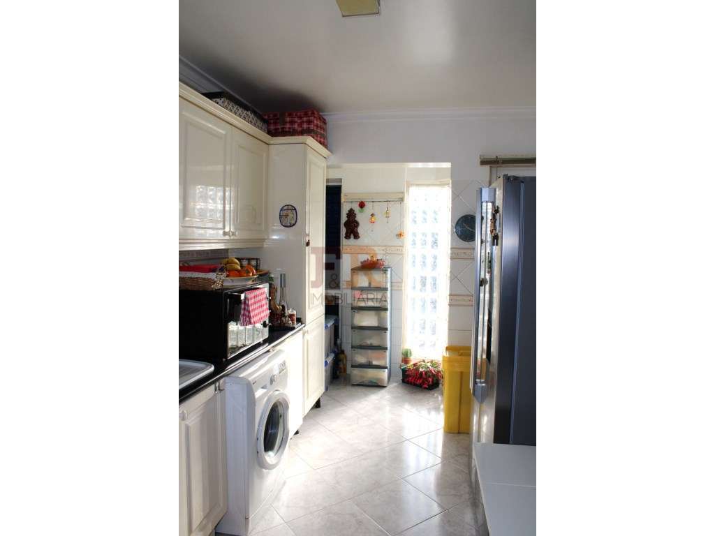 Apartamento T2 com Terraço! Urbanização Portais Arrábida, Palmela-27