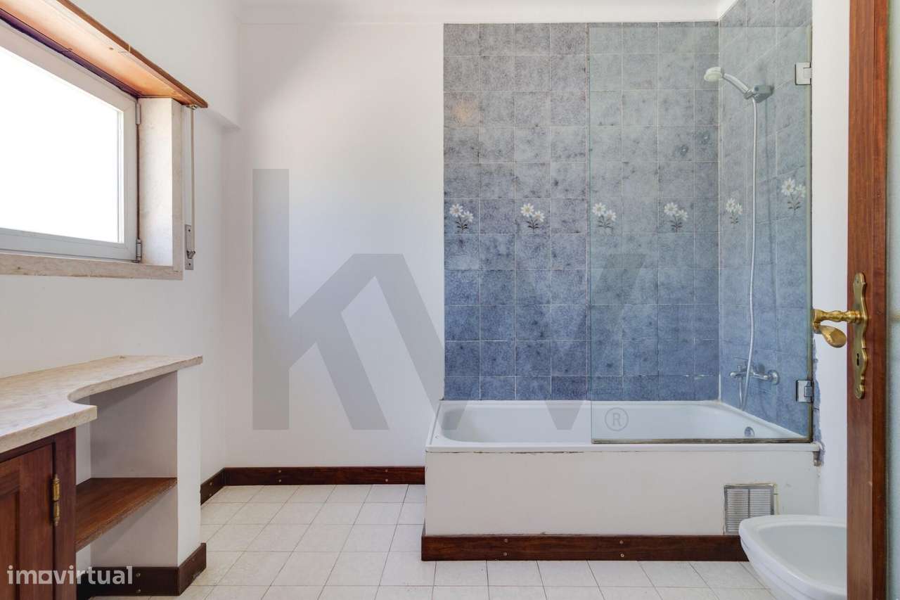 Penthouse T3 com Terraço de 165m2 , Vista Mar e Garagem-23