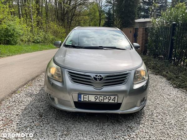 Toyota Avensis 2.0 D-4D 2010 - 5