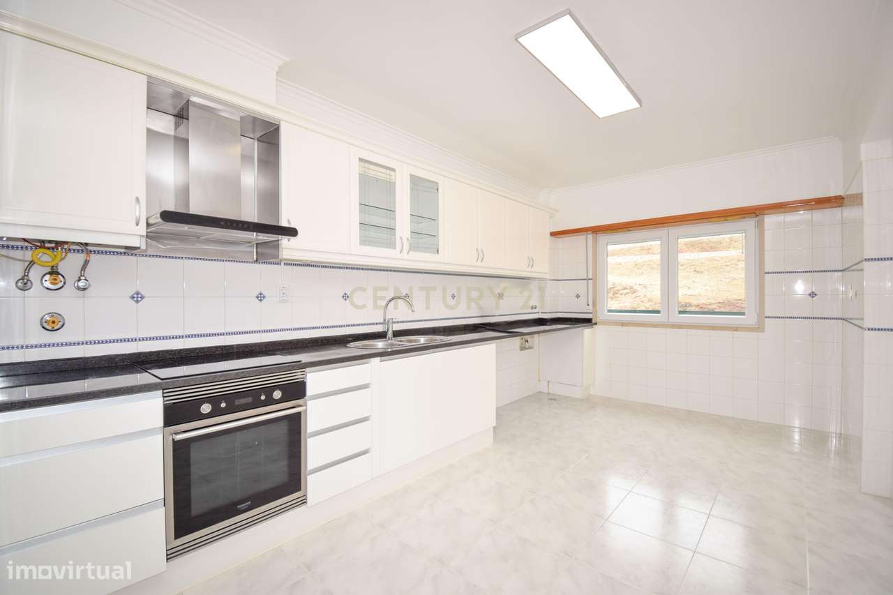 Apartamento T3 à venda em Monte Abrão – Queluz - Grande imagem: 5/29