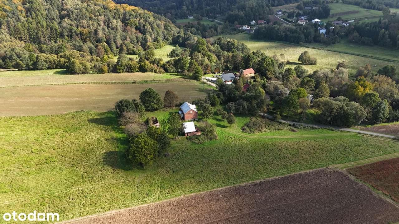 Dom z zabudowaniami blisko natury i z pięknymi widokami!-4