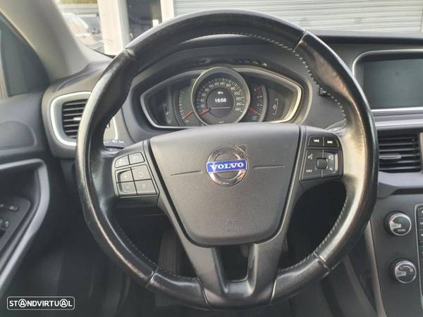 Volvo V40 1.6 D2 Momentum Eco - 19