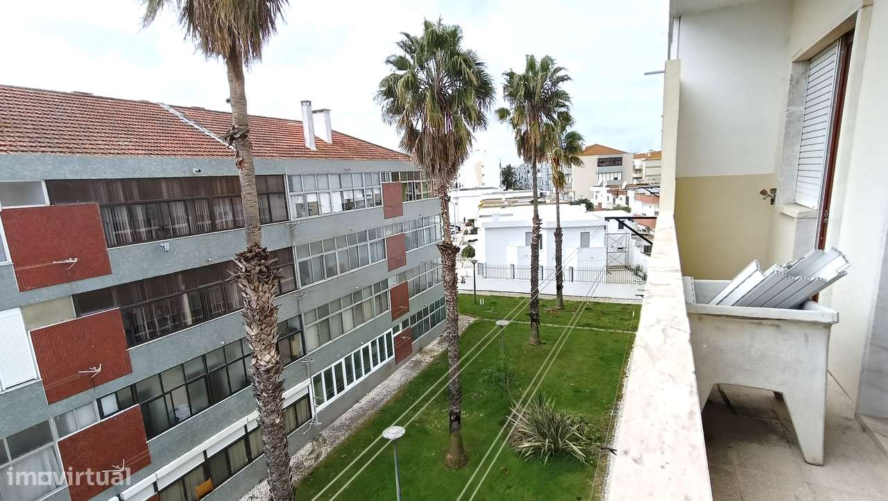 T3 c/ 3 frentes, localizado no Montijo, c/ 3 varandas - remodelado-21