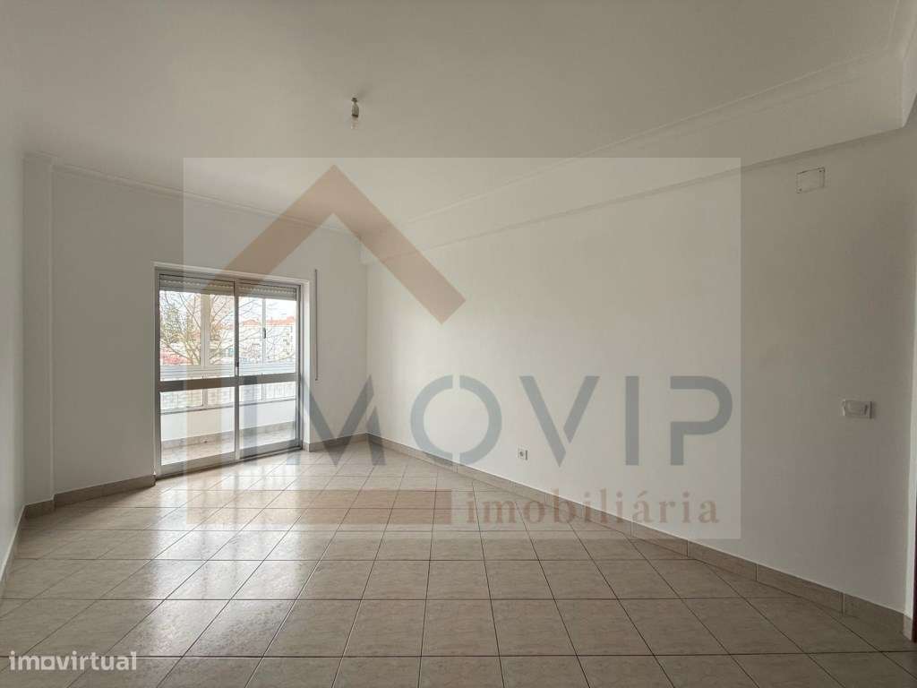 Apartamento T2 Pinhal Novo- zona central-9