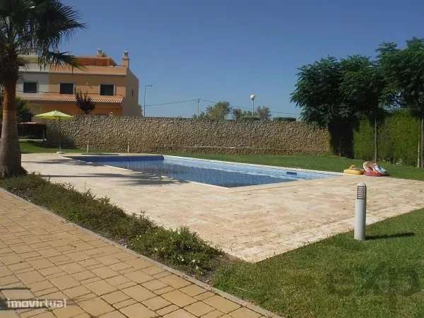 Vende-se moradia T4, em Condomínio Fechado - Grande imagem: 4/36