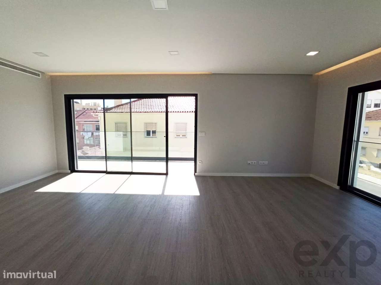 T2 Novo em condomínio fechado com piscina-8