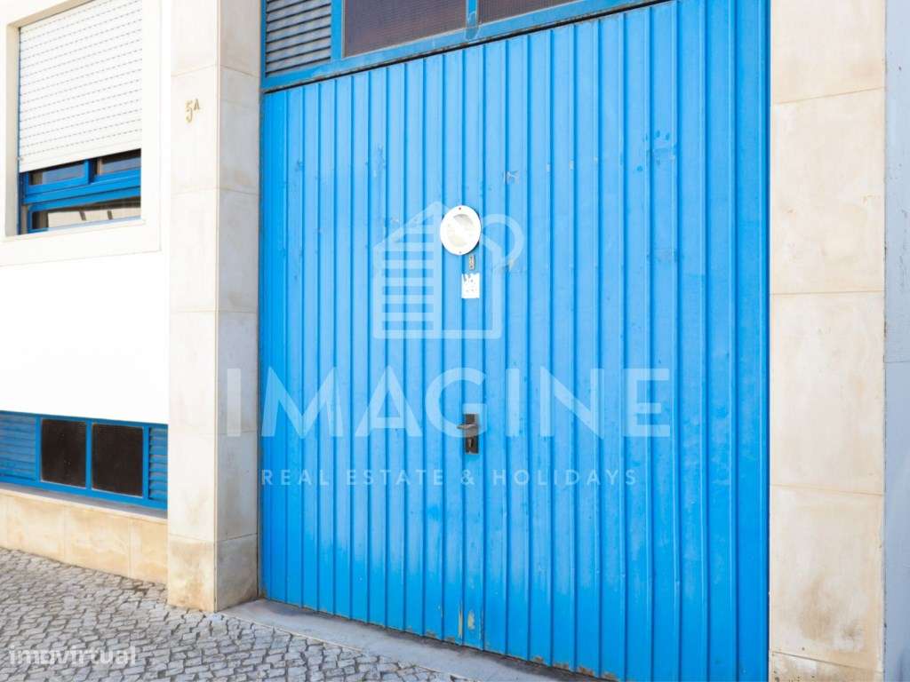 Garagem para venda na Zona Ribeirinha - Excelente localização - Grande imagem: 3/12