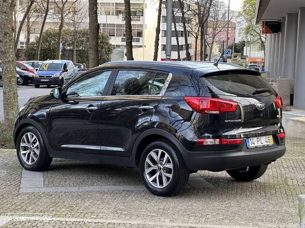 Kia Sportage 1.7 CRDi ISG More Edition - 3