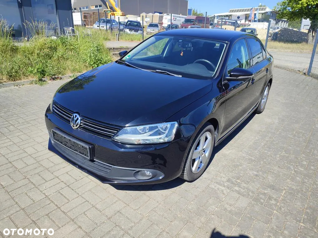 Volkswagen Jetta 1.2 TSI Comfortline - 2