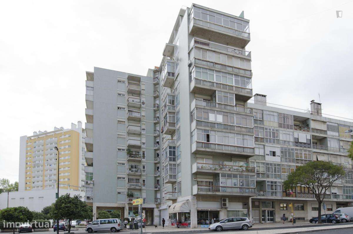 Quarto - localizado em Penha de França Lisbon - Grande imagem: 3/10