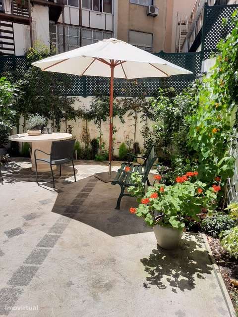 Elegante T3+ 1 com JARDIM privativo Próximo Metro Alameda-1