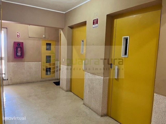 Apartamento T3 com Varanda e vistas desafogadas | Santa Luzia | Par...-19