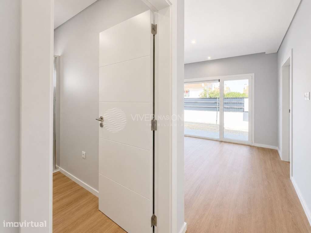 Oferta da Escritura | Moradia T3+1 Térrea com 307 m² em Fernão Ferro-19