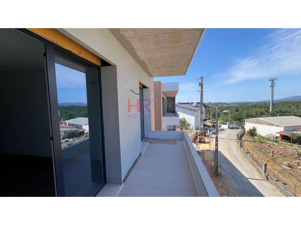 Vende-se T2 Ultimo andar - Terraço panorâmico-15