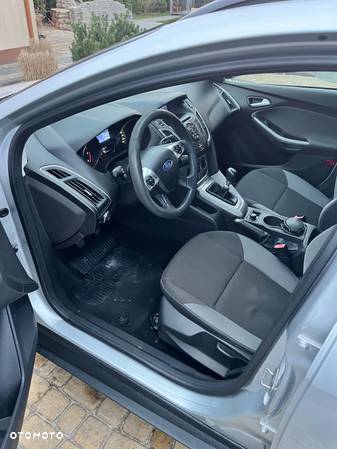 Ford Focus 1.6 TDCi DPF Trend - 9