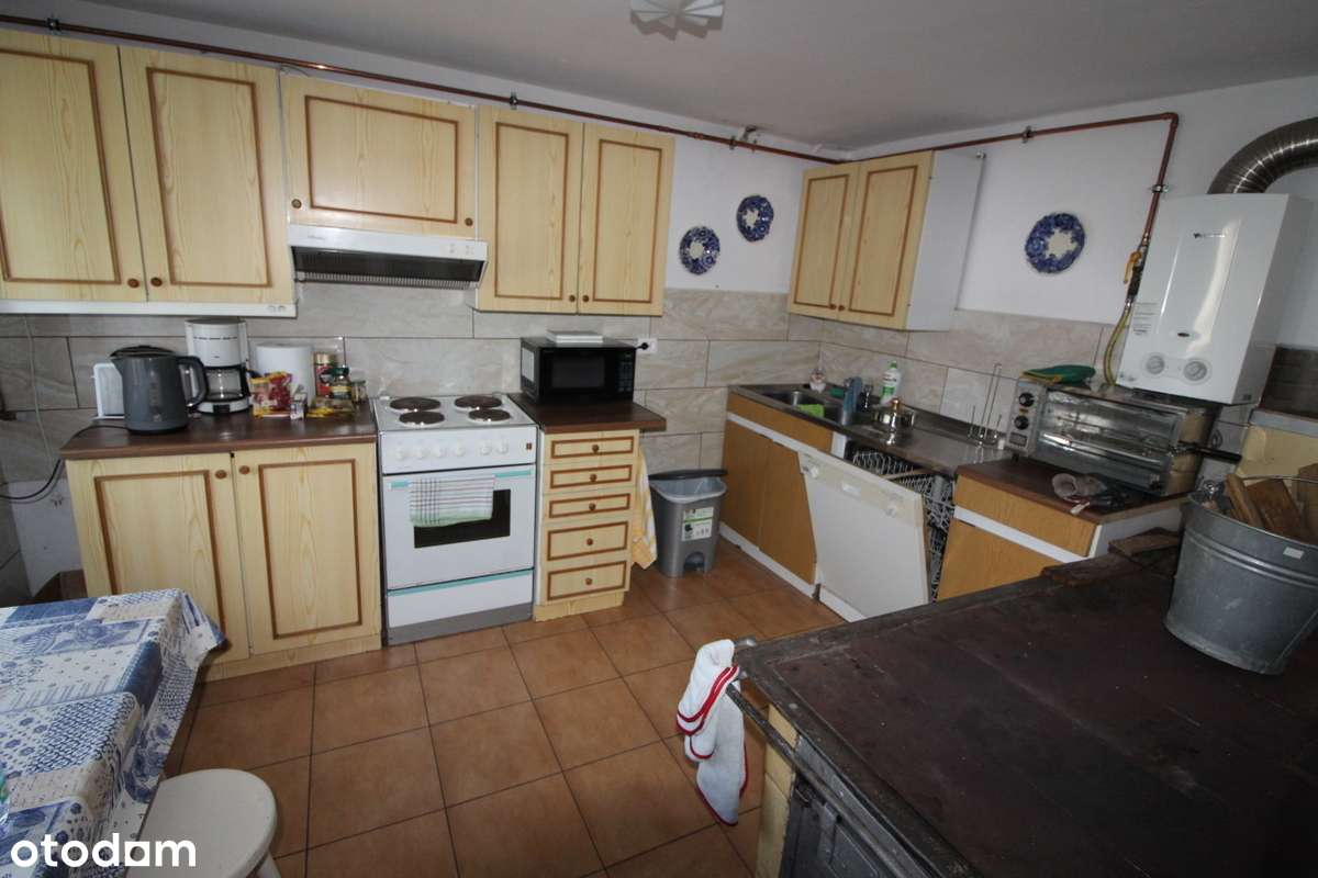 Duży budynek na 22 arowej działce-11