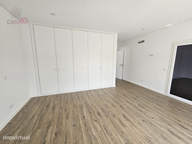 Moradia nova, com piscina, para venda em Azeitão-18