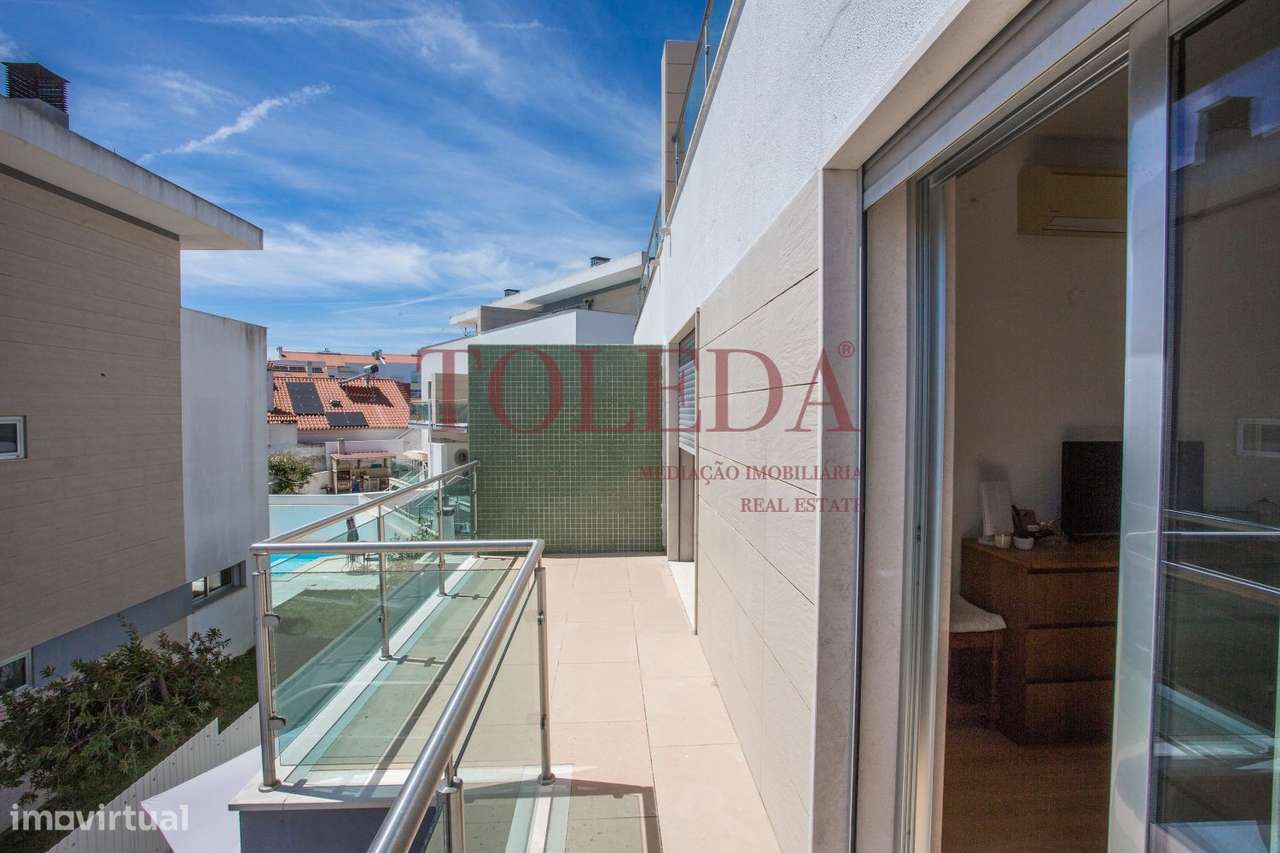 Moradia 4 Pisos com 474m2-40