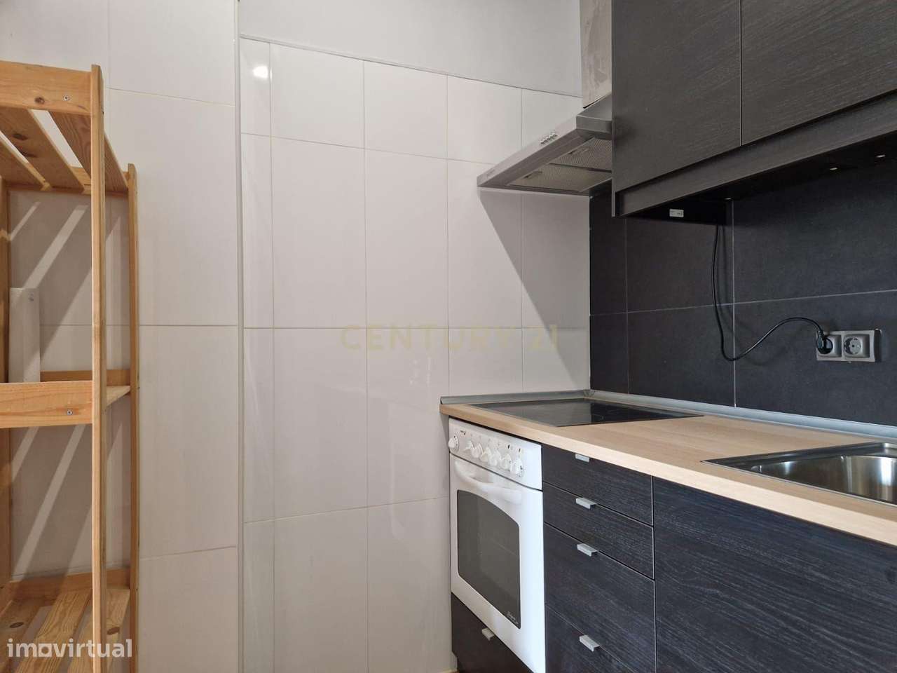 T1 mobilado com Varanda, ao Metro Faria Guimarães (Porto) - Grande imagem: 5/11