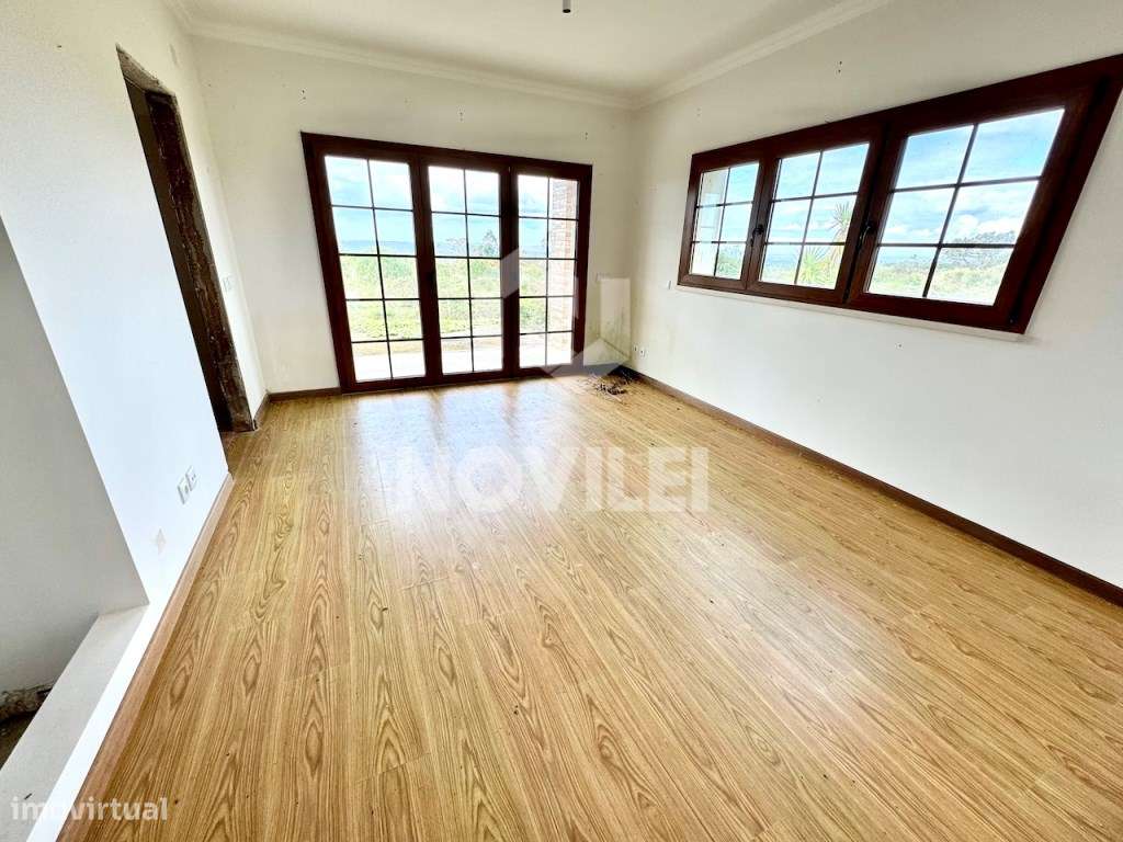 Moradia isolada T3 de cave e rés do chão próxima da Nazaré.-15