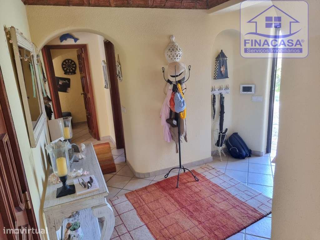 Moradia V3 toda térrea isolada com piscina,jardim e garagem - Vilam...-22