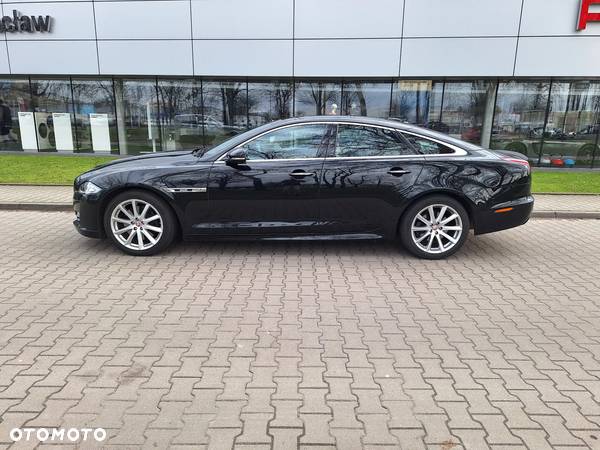 Jaguar XJ 3.0 D V6 R-Sport - 8