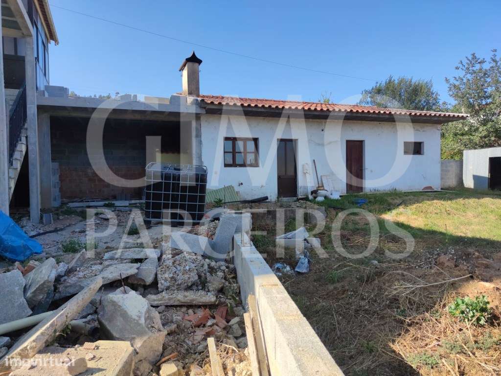 Moradia T3 em renovação - Grande imagem: 4/14