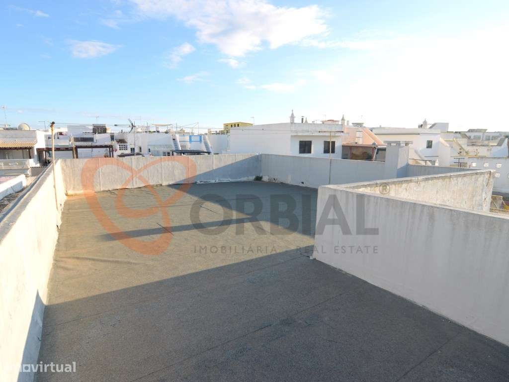 Moradia espaçosa com 3 quartos e terraço panorâmico na Baixa de Olhao - Grande imagem: 5/25