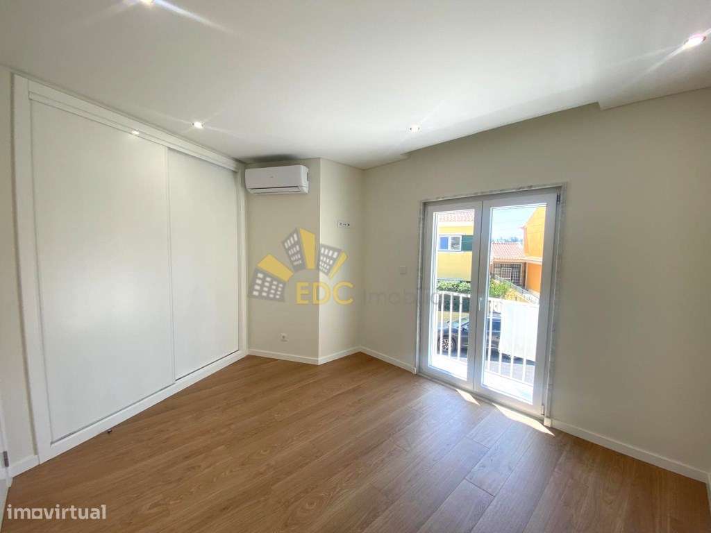 OFERTA ESCRITURA NOTARIAL| Moradia T3+1 | Construção Nova | Localiz...-33