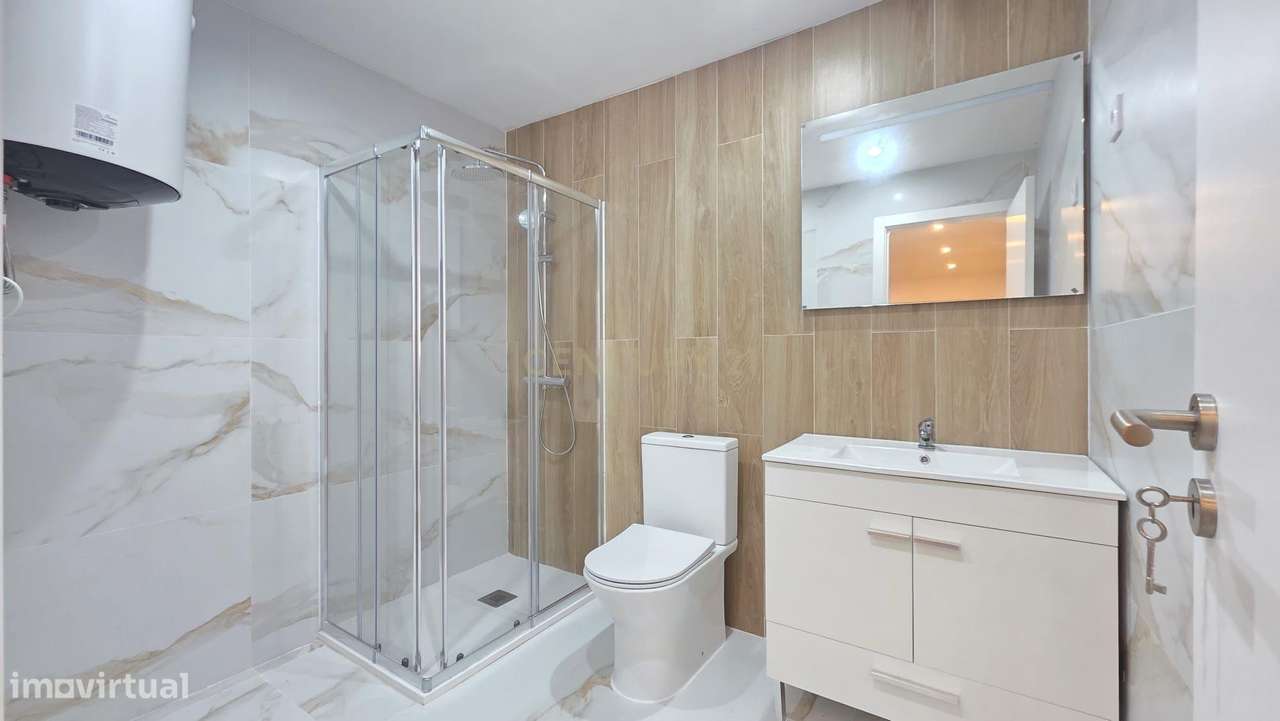 T1 Remodelado com Terraço – Vila Franca de Xira-6