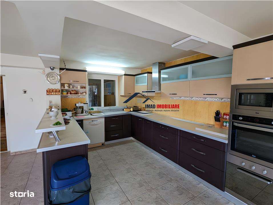 Vila Impresionanta cu peisaj de poveste & Teren 12.000 mp - Candesti,-8