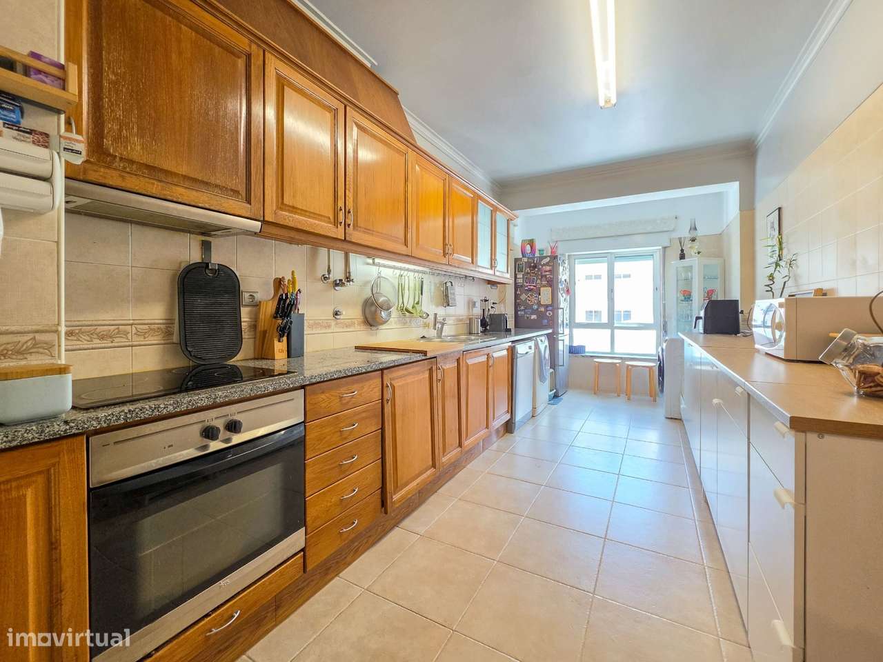 Apartamento de 3 assoalhadas com excelentes áreas.-5