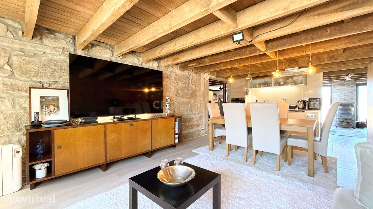 Moradia para Remodelação com Projeto Aprovado em São Félix da Marinha--24