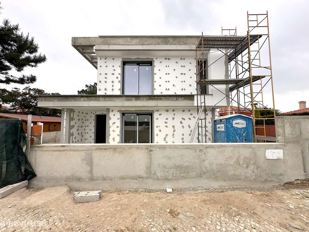 Moradia T6 de luxo com 465m2 com piscina e terreno com 828m2 - Grande imagem: 2/60