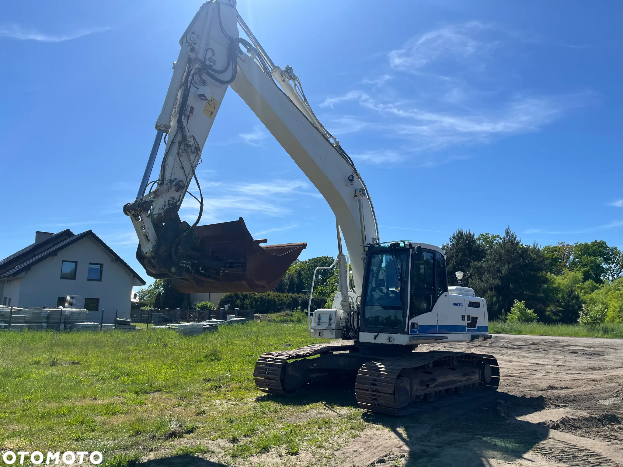 Volvo EC 220DL - 2