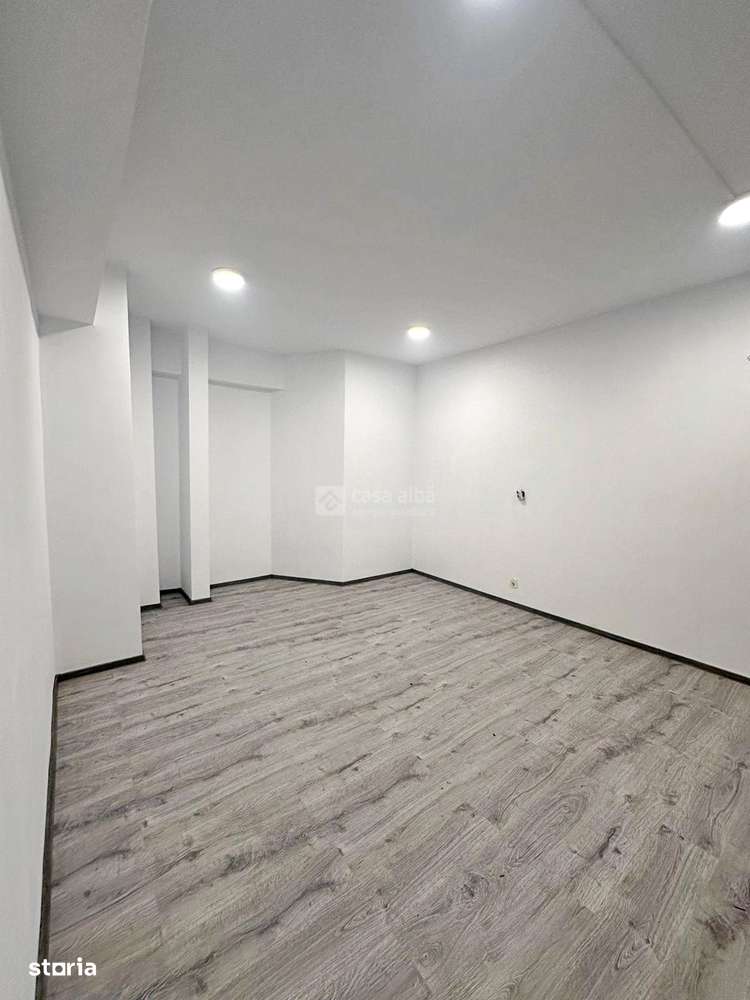 Bld. Independentei - spatiu 22mp + 5mp balcon, activitati de birou - Imagine principală: 4/6