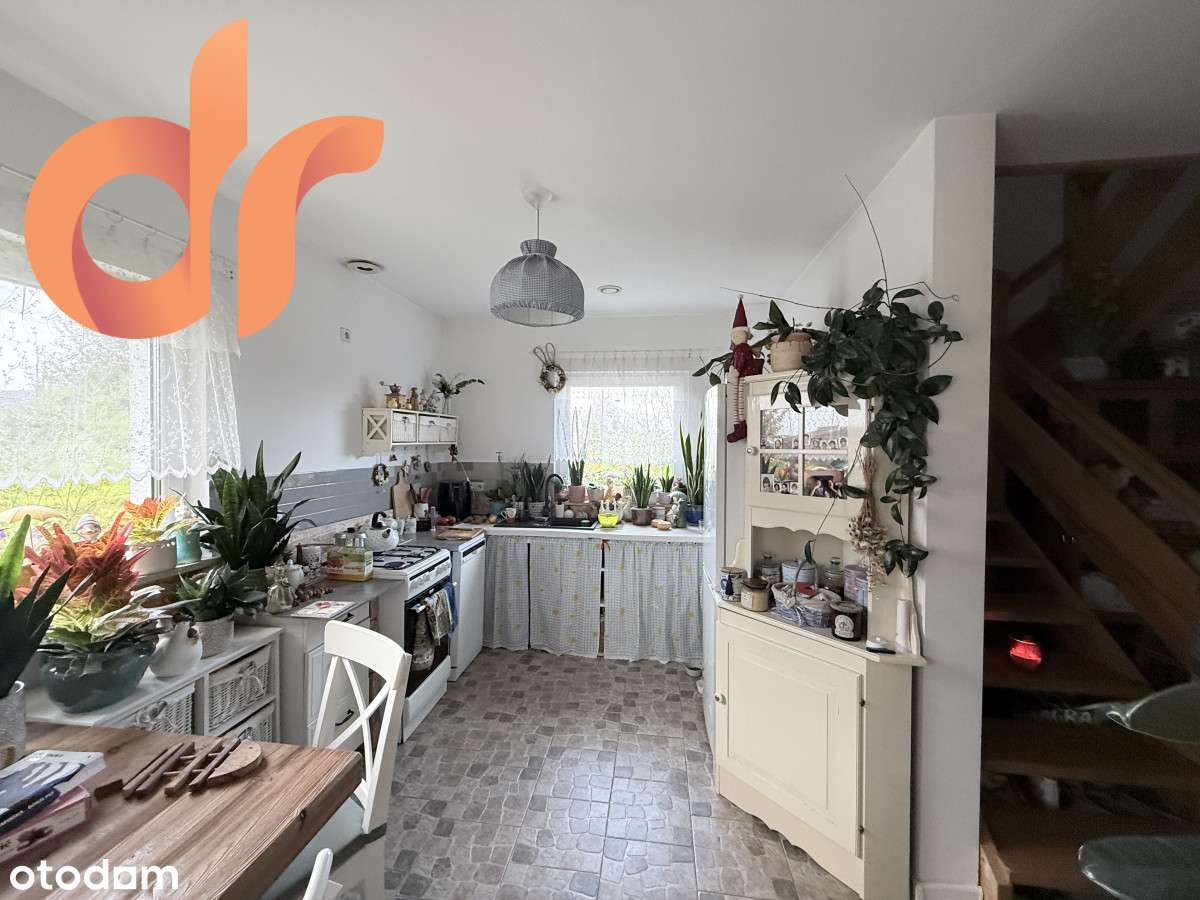 Mały dom w Przyjaźni z pięknym ogrodem-19